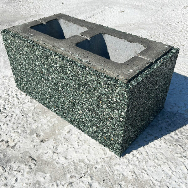 Каменный блок Верде Альпи